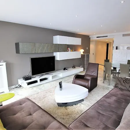De Standing 100 M2, 100 Metres Croisette