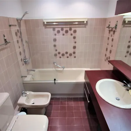 公寓 De Standing 100 M2, 100 Metres Croisette 戛纳
